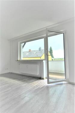Foto - Schickes Single-Apartment mit Balkon und Küchenzeile