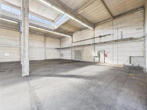 Foto - Lagerhalle im Gewerbepark 'Alte Brauerei' - zentral gelegen