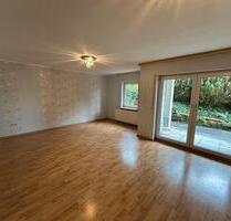 3-Zimmer Erdgeschosswohnung - 80qm, Küche, Keller, Stellplatz - - Boxberg