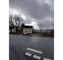 Einfamilienhaus mit kleiner Anliegerwohnung in Heuchelheim - Heuchelheim a. d. Lahn