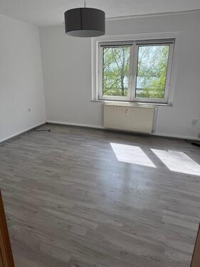 Foto - Tolle , Renovierte Wohnung, 3 Zimmer ,Küche Bad zu Vermieten.