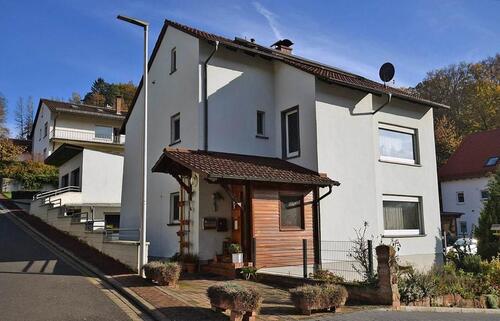 Foto - 2 Zimmern Erdgeschoss Wohnung mit Garage