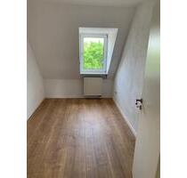 renovierte 3 Zimmer Wohnung - 500,00 EUR Kaltmiete, in Hallstadt (PLZ: 96103)