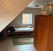 1 Zimmer Dachgeschoß, ca.40qm m. Bad u. Küchenmitbenutzung,Cappel - Marburg