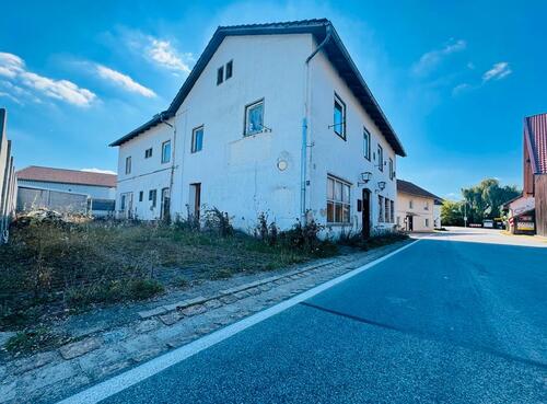 Foto - Renovierungsbedürftige Haus in Obergrafendorf-Roßbach zu