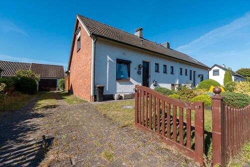 Foto - Doppelhaushälfte - 1.600,00&nbsp;EUR Kaltmiete, ca.&nbsp; 112,00&nbsp;m&sup2;