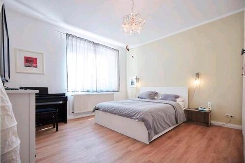 Foto - 12 Zimmer Mehrfamilienhaus, Wohnhaus in Köln