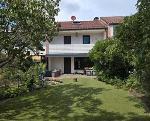 Gepflegtes Reihenmittelhaus - 450.000,00&nbsp;EUR Kaufpreis, ca.&nbsp; 121,00&nbsp;m&sup2; in Nürnberg (PLZ: 90453) Holzheim