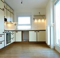 Helle 2 Zimmerwohnung mit großer Dachterasse und EBK in Marbach - Marbach am Neckar