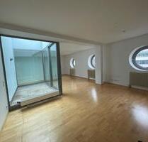 zentrale 2-Zimmer Wohnung mit Penthouse-Charakter - Stuttgart Stuttgart-Nord