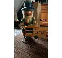 Erzgebirgische Holzkunst Verkäufer mit Räucherkerzen im Schrank - Dresden Prohlis