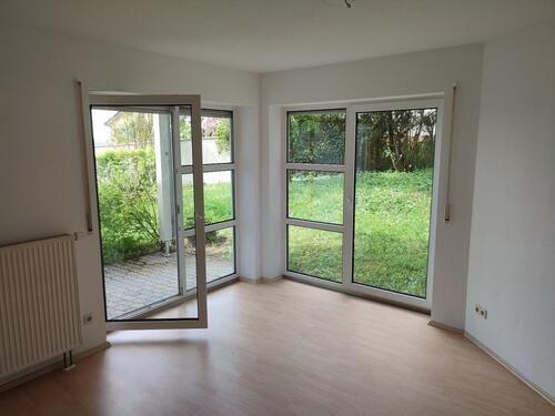 Foto - Werneck: Helle 2,5-Zimmer EG-Wohnung, 2 Terrassen,Stellpl.,Keller