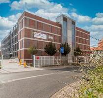 29 Parkhausstellplätze direkt am Bahnhof Rüsselsheim zu vermieten - Kelsterbach