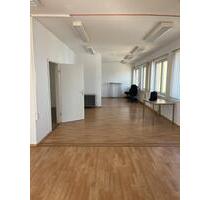 Bürofläche in der Sachsenhausener Straße 23A. 2, 3, 4, 5 oder 6 Büroräume auf 122 m² - Oranienburg