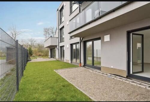 Foto - ZU VERMIETEN 3 ZIMMER WOHNUNG MIT GARTEN