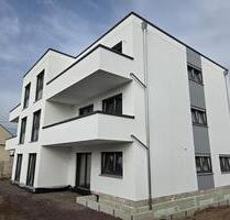Neubau - Erstbezug: 3 ZKB, mit Gäste WC, Abst. und Balkon Terras - Weitersburg Wüstenhof