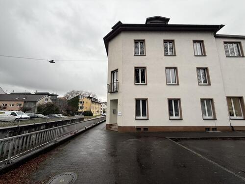 Foto - Zentral - Sichtbar - Strukturiert 