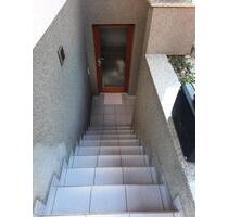 Helle 2 Zimmer Single Wohnung im Souterrain zu vermieten - Weisenheim am Berg