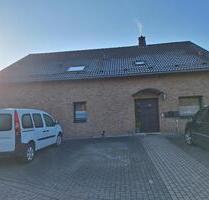 Schöne Dachgeschosswohnung in ruhiger Wohnlage - Windeck