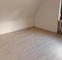 2-Zimmer Dachgeschosswohnung – 750 € warm inkl. - Loxstedt