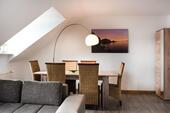 Foto - 3-ZIMMER-WHG. ÜBER DIE GANZE ETAGE (Jobcenter-geeignet)