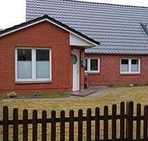sonnige Wohnung Doppelhaushälfte mit Garten - Husum