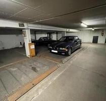 Tiefgaragenstellplatz in Winterhude ab sofort zu vermieten - Hamburg Tiefgaragenstellplatz in Winterhude ab sofort zu vermieten - Hamburg