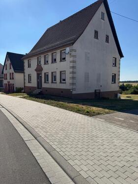 Foto - Charmanter Altbau mit viel Platz und großem Potenzial