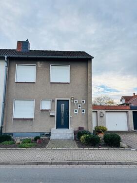 Foto - Doppelhaushälfte mit Sauna,Garten,Dachterrasse, Partykeller