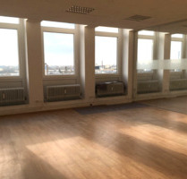 Modernes Büro mit 3 Räumen und großer Fensterfront - Berlin Neukölln