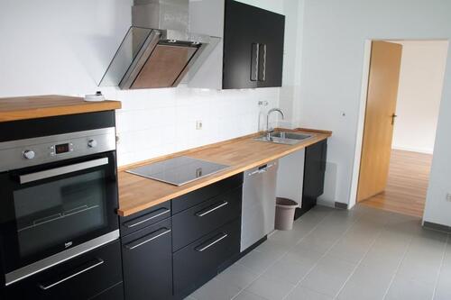 Foto - Teilmöblierte, ruhige renovierte Wohnung in bester Lage