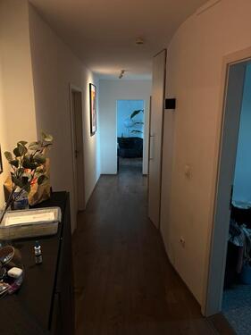 Foto - 3 Zimmer Dachgeschoßwohnung zur Miete in Köln