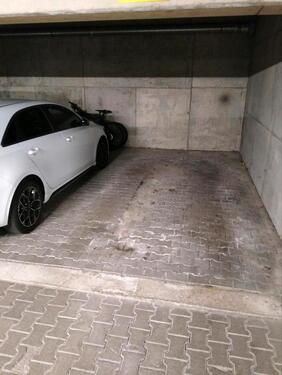 Foto - Tiefgaragenstellplatz zu vermieten