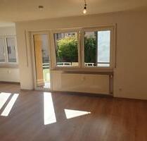 Zentral gelegene, ruhige 2,5-Zimmer-Wohnung, TG, Balkon, Keller - Heilbronn