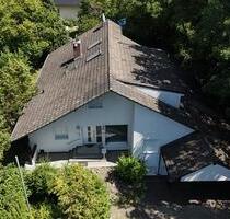 Repräsentatives Einfamilienhaus mit idyllischem Garten - Rückersdorf