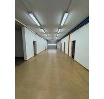 Zu Vermieten Modern Lagerhalle mit Bürofläche und Top-Ausstattung - Remshalden