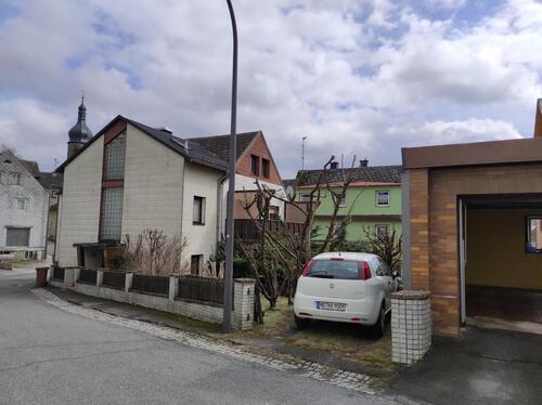 Foto - Ein-Zweifamilienhaus im schönen SchwarzenbachWald