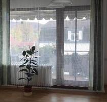 Große 4-Zimmer-Wohnung mit Südbalkon zu vermieten - Bad Pyrmont