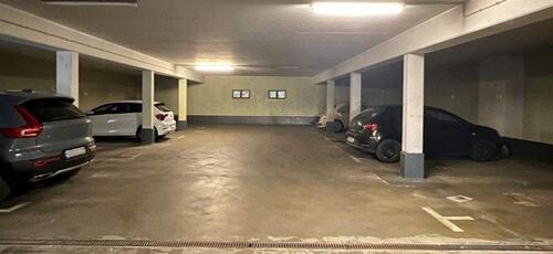 Foto - Tiefgaragenstellplatz zu vermieten