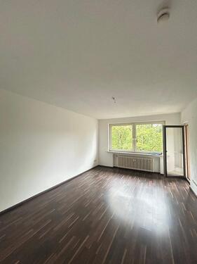 Foto - Ruhige Drei Zimmer Wohnung mit Balkon in Oberhausen zu vermieten