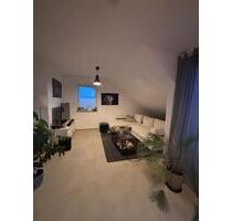 Helle Dachgeschosswohnung mit Balkon - Borken