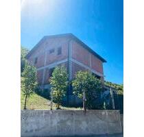 Großes Einfamilienhaus in Bosnien-Herzegowina - Berngau