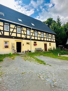 Foto - Idyllischer 3-Seiten-Fachwerkhof, Landwirtschaft, Bauernhof