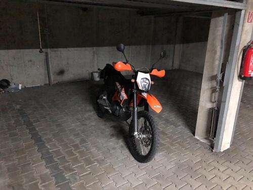Foto - Tiefgaragenstellplatz Garage Motorrad