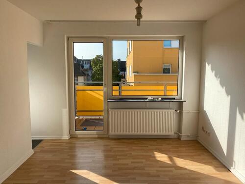 Foto - Helle 1 ZW mit Balkon in FFM Bornheim