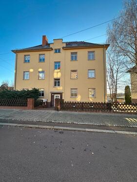 Foto - - Schöne sanierte 3-Zimmer 85qm DG Wohnung mit tollem Ausblick -