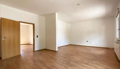 Foto - 3-Zimmer Wohnung mit Einbauküche und Terrasse