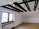 Foto - Vermiete helle 83m² große 3,5-Zi.-Mansarden-Whg in Alteglofsheim