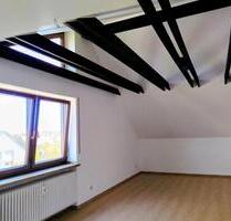 Vermiete helle 83m² große 3,5-Zi.-Mansarden-Whg in Alteglofsheim