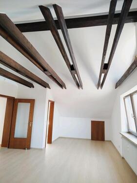Foto - 3.5 Zimmer Dachgeschoßwohnung in Alteglofsheim